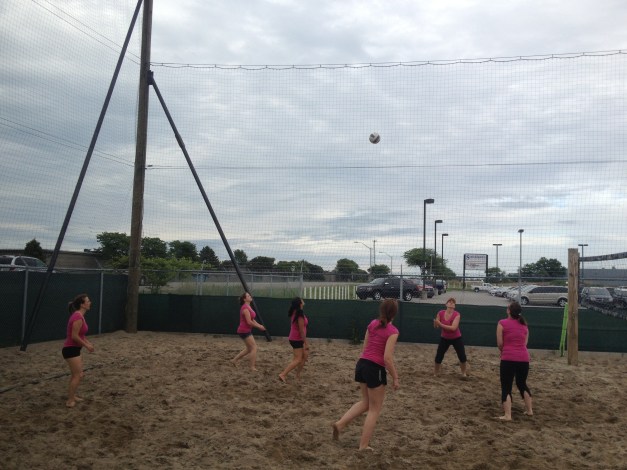 The Tomcats tried to hit the ball high as it provide more time to check out the Minx in their spandex outfits without being caught gawking :)